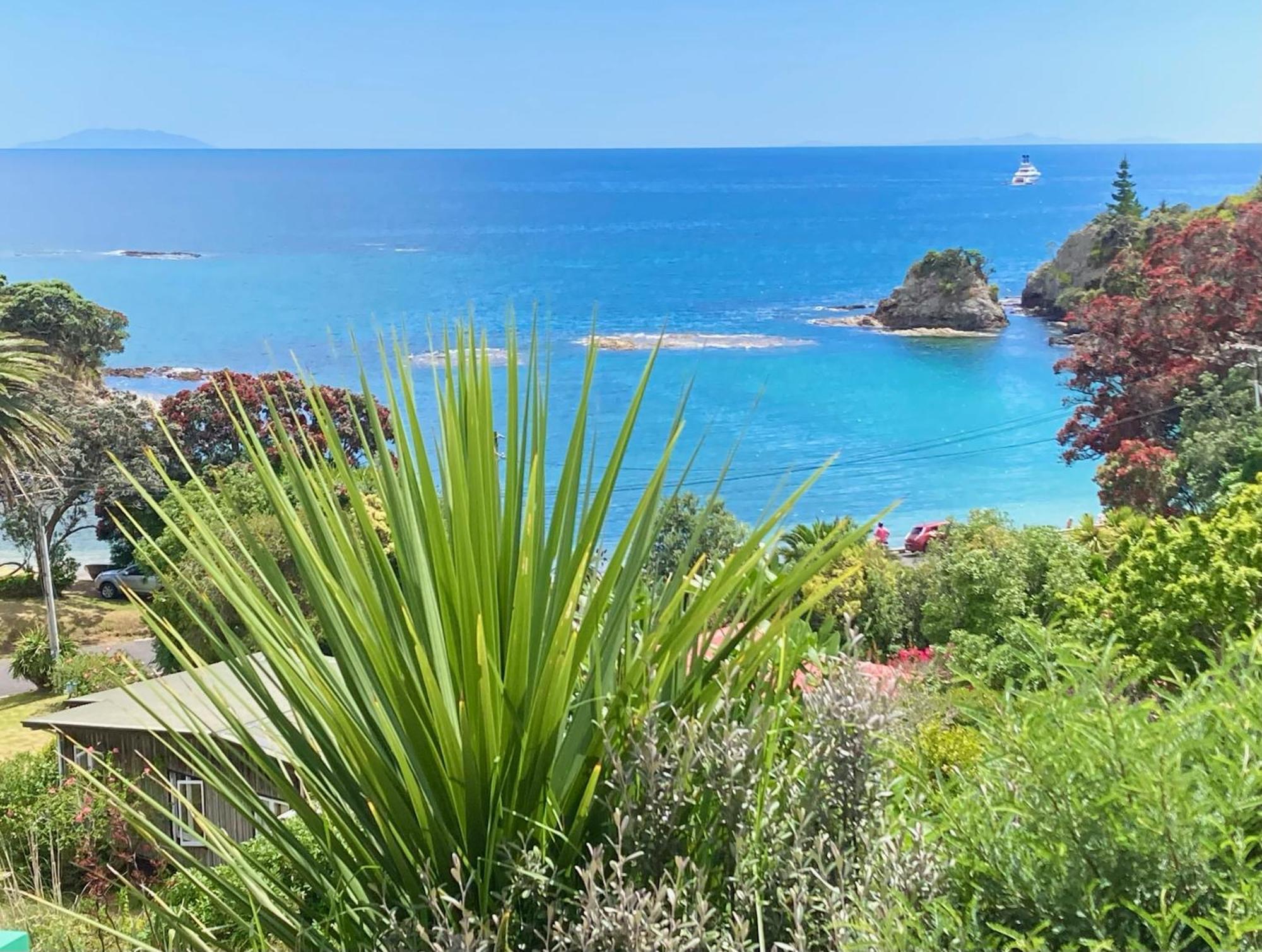 Kereru Cabin - Spectacular Seaviews, Rustic, Glamping Eco Adventure Palm Beach Extérieur photo